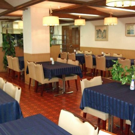 Hotel A.P Toyonaka Luaran gambar
